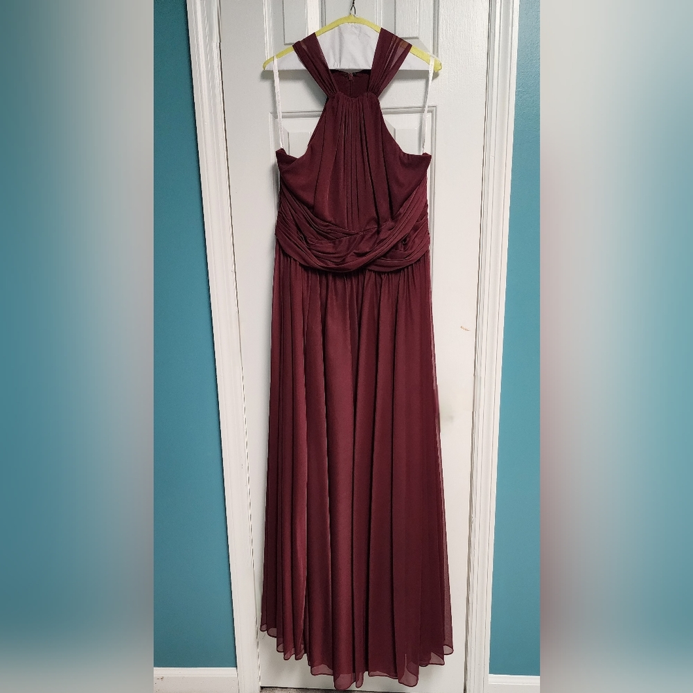 David's Bridal Bridesmaids Dress - Size 18